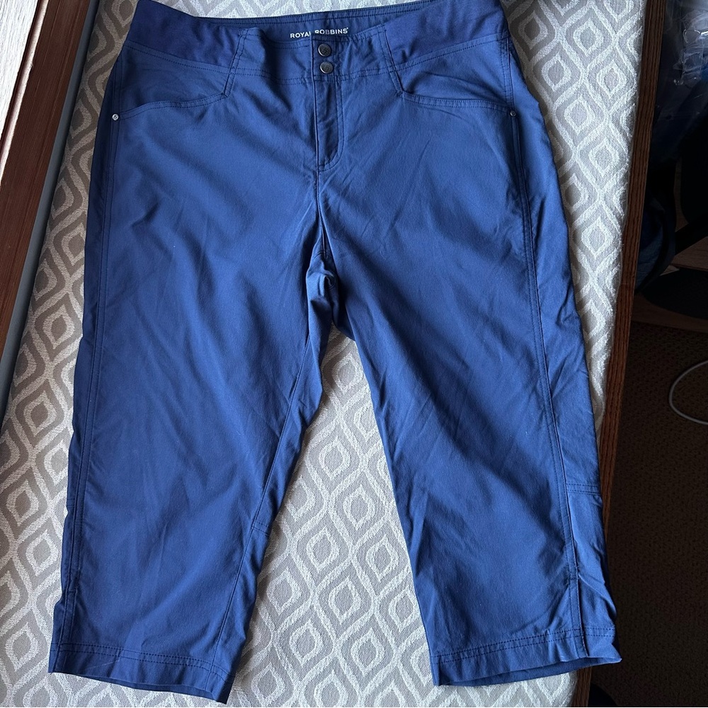 Royal Robins Trim Fit Women's Navy Capri Pants sz 10 - Picture 2 of 8